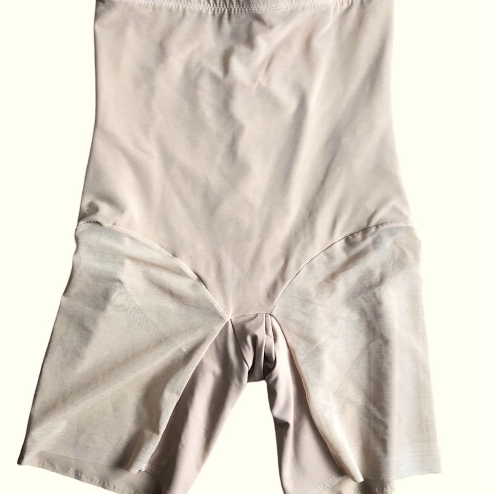 HONEYLOVE Super Power Short 1X Plus In Sand High Compression Won’t Roll Down